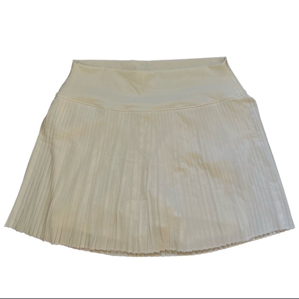 Gilly Hicks White Active Pleated Skort Womens size M (Hollister)